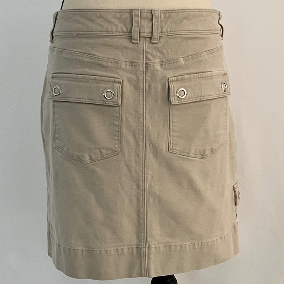White House Black Market Light Khaki Stretch Mini Skirt Size 6 - Picture 3 of 10